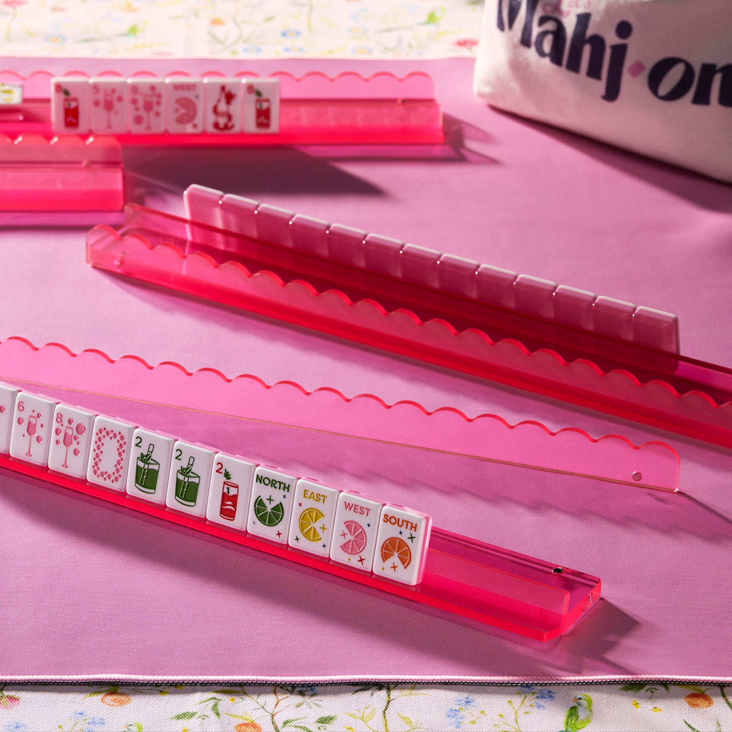 Luxe Acrylic Scalloped Mahjong Rack - Pink